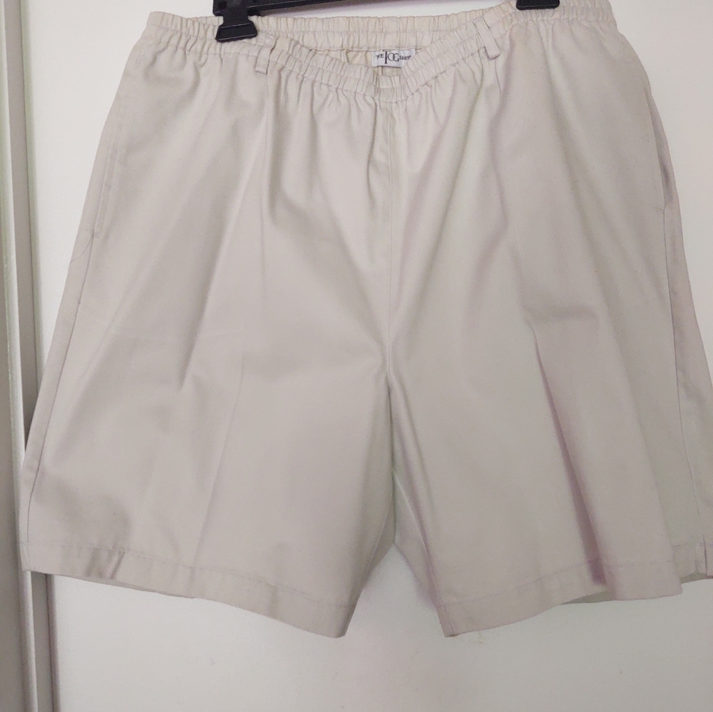 Kaki elastic waist shorts by The Tog Shop 18 w - Picture 3 of 4